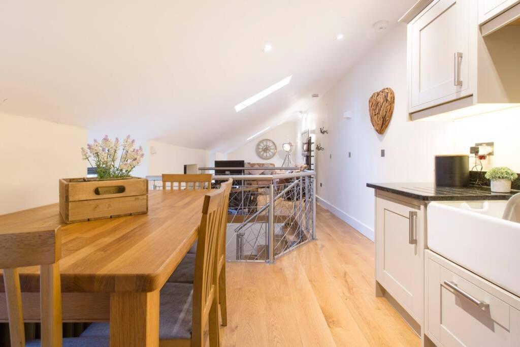 New Loos Cottage, Old School Court Stow-on-the-Wold ภายนอก รูปภาพ
